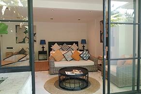 Martini Suites & Villa