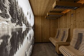 Inviting Chalet With Pool in Tyrol