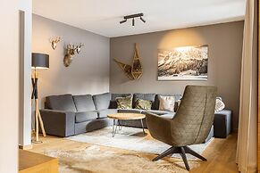 Inviting Chalet With Pool in Tyrol