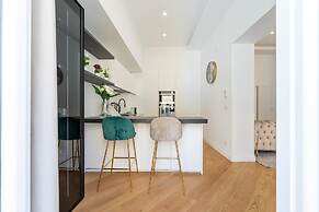 Aristocrat Chiaia Bridge