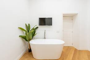 Aristocrat Chiaia Bridge