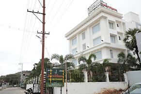 Ellora Hotel