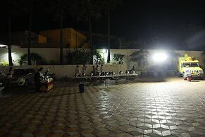 Ellora Hotel