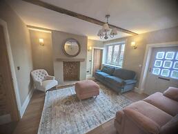 Norfolk Oasis - Modern 2-bed Apartment