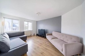 2br-sleeps6-parking-garden-nearlondon