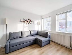 2br-sleeps6-parking-garden-nearlondon
