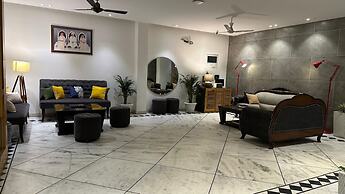 Divine Inn Hotel Rajouri Gardan