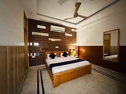 Divine Inn Hotel Rajouri Gardan