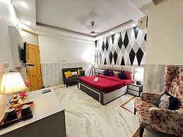 Divine Inn Hotel Rajouri Gardan