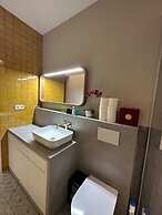 Nerezine Cozy Apartment With Sea View