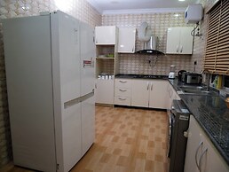 House-sleeps8-parking-jacuzzi