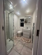 Oxford Villa - 4 Bedrooms 5 Beds Sleep 8