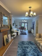 Oxford Villa - 4 Bedrooms 5 Beds Sleep 8