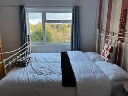 Oxford Villa - 4 Bedrooms 5 Beds Sleep 8