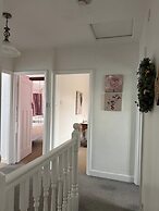 Oxford Villa - 4 Bedrooms 5 Beds Sleep 8