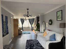 Oxford Villa - 4 Bedrooms 5 Beds Sleep 8