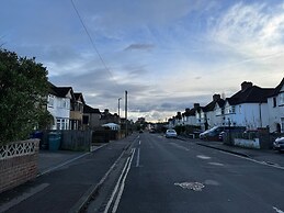 Oxford Villa - 4 Bedrooms 5 Beds Sleep 8