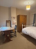 Oxford Villa - 4 Bedrooms 5 Beds Sleep 8