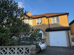 Oxford Villa - 4 Bedrooms 5 Beds Sleep 8