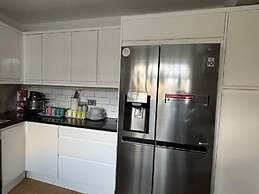 Oxford Villa - 4 Bedrooms 5 Beds Sleep 8