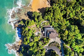 Cozy Suite - Ocean View & Private Beach