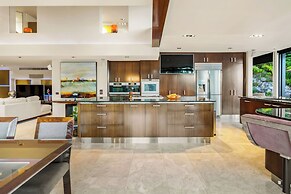 Cozy Suite - Ocean View & Private Beach