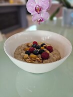 Cozy Suite - Ocean View & Private Beach