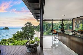 Cozy Suite - Ocean View & Private Beach