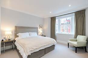 Buckingham & Lloyds Knightsbridge