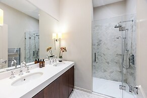 Buckingham & Lloyds Knightsbridge