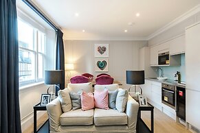 Buckingham & Lloyds Knightsbridge