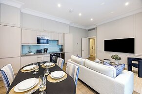 Buckingham & Lloyds Knightsbridge