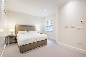 Buckingham & Lloyds Knightsbridge