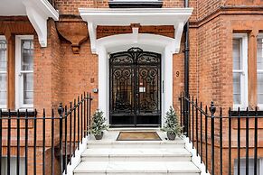 Buckingham & Lloyds Knightsbridge