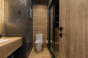 Blue Pearl at Glufada sea Side