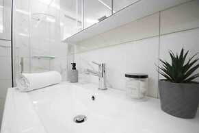 Alkuoni lux Flat at P Faliro