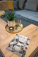 Alkuoni lux Flat at P Faliro