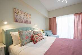 Alkuoni lux Flat at P Faliro