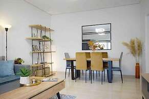 Alkuoni lux Flat at P Faliro