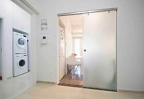 Alkuoni lux Flat at P Faliro