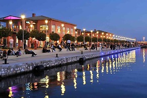 Alkuoni lux Flat at P Faliro