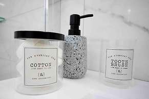 Alkuoni lux Flat at P Faliro