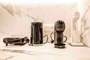 Alkuoni lux Flat at P Faliro