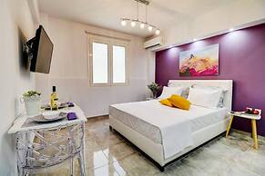 Purple- Lux Studio 2 From Metro Petralona