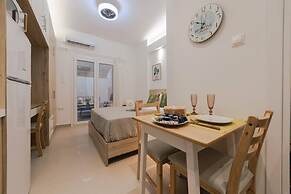 Small and Cozy Studio