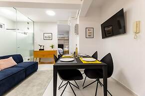 Backyard Modern House Nea Smyrni