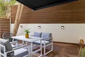 Backyard Modern House Nea Smyrni