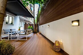 Backyard Modern House Nea Smyrni