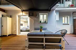 Backyard Modern House Nea Smyrni