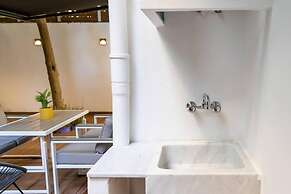 Backyard Modern House Nea Smyrni